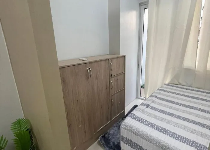 Hostel Field Residences Pool View With Balcony Near Airport Behind Sm Sucat