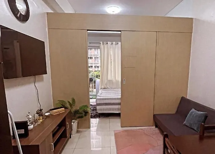 Field Residences Pool View With Balcony Near Airport Behind Sm Sucat Manila