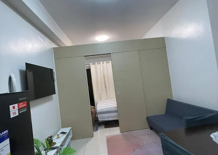 Hostel Field Residences Pool View With Balcony Near Airport Behind Sm Sucat *