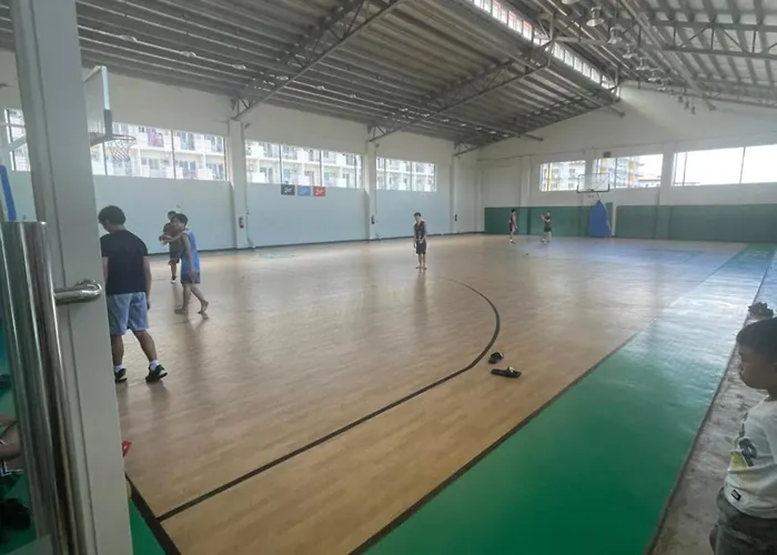Hostel Field Residences Pool View With Balcony Near Airport Behind Sm Sucat *