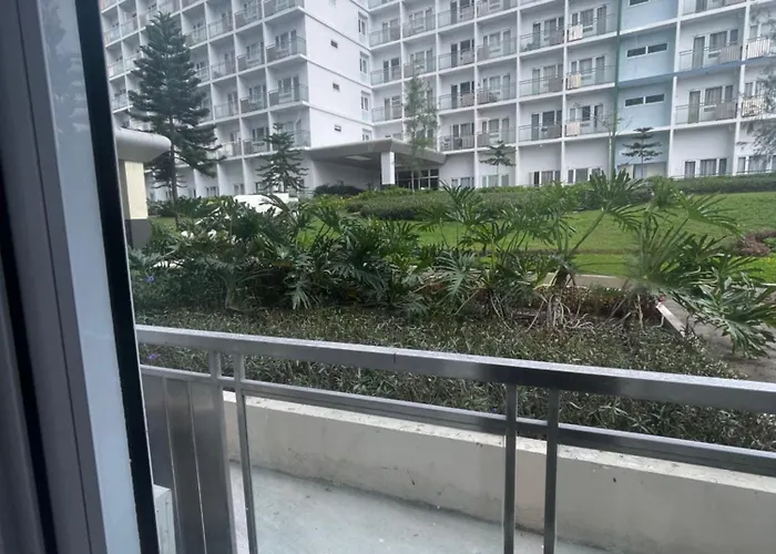 Field Residences Pool View With Balcony Near Airport Behind Sm Sucat * Manila
